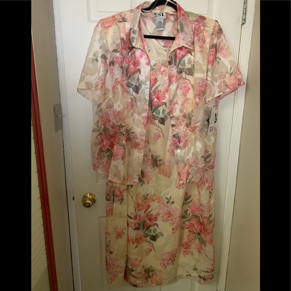 Plus size Size 24 2 piece formal dress
